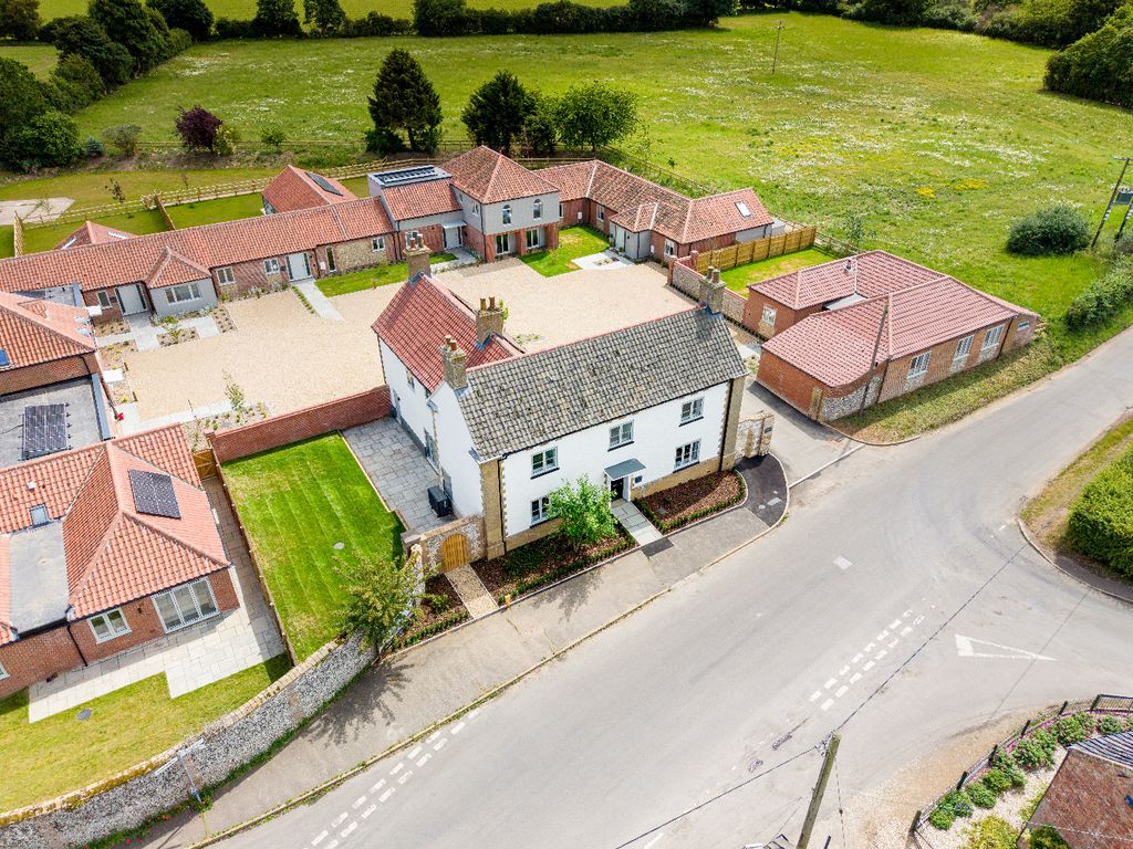 Property photo 3 of 37 3987772