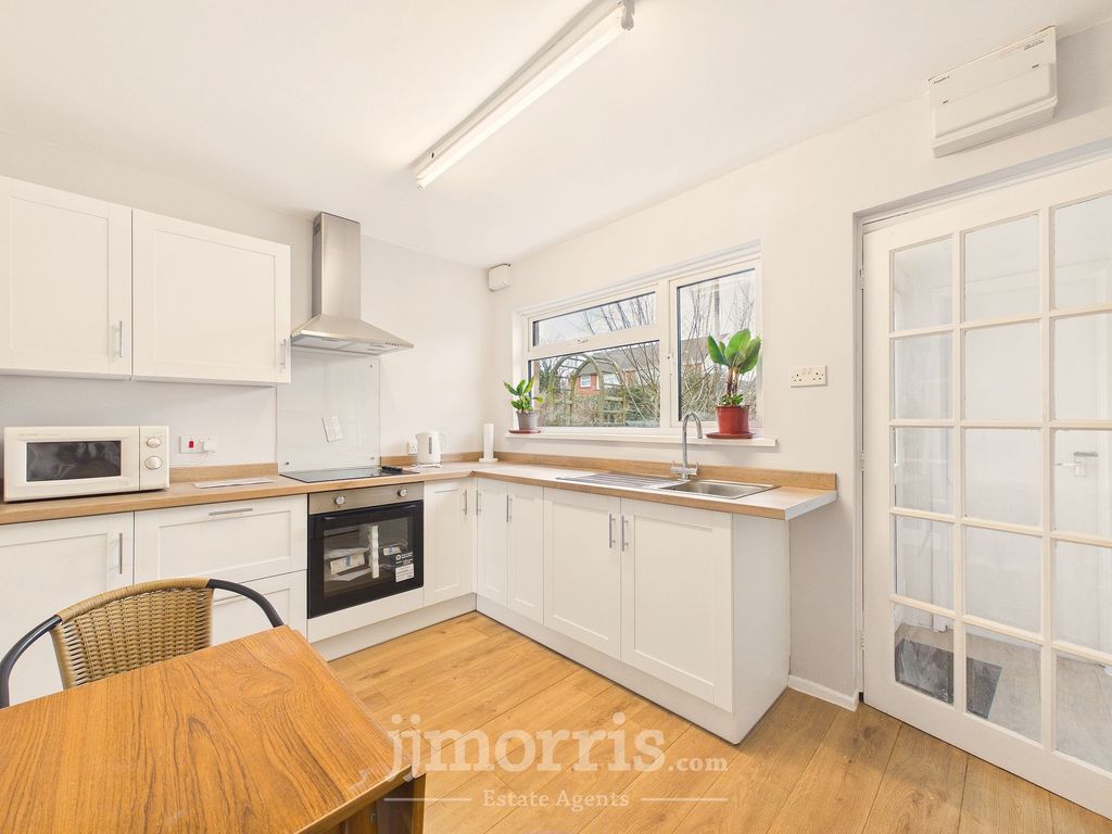 Property photo 3 of 26