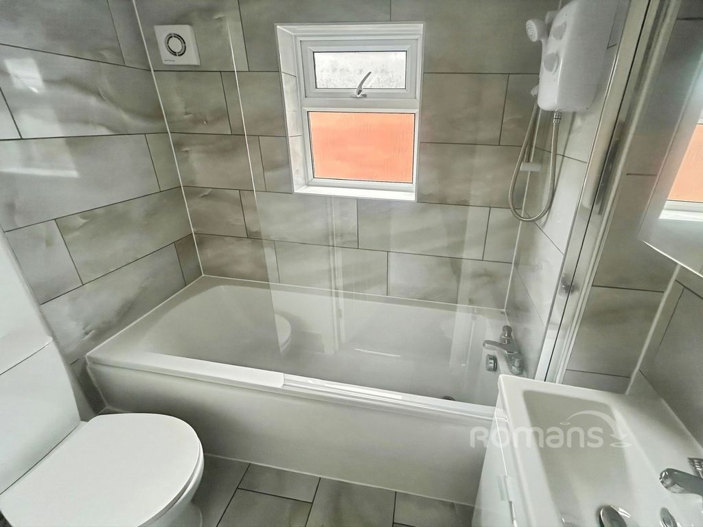 Property photo 3 of 12 Pbox-Img.Jpg