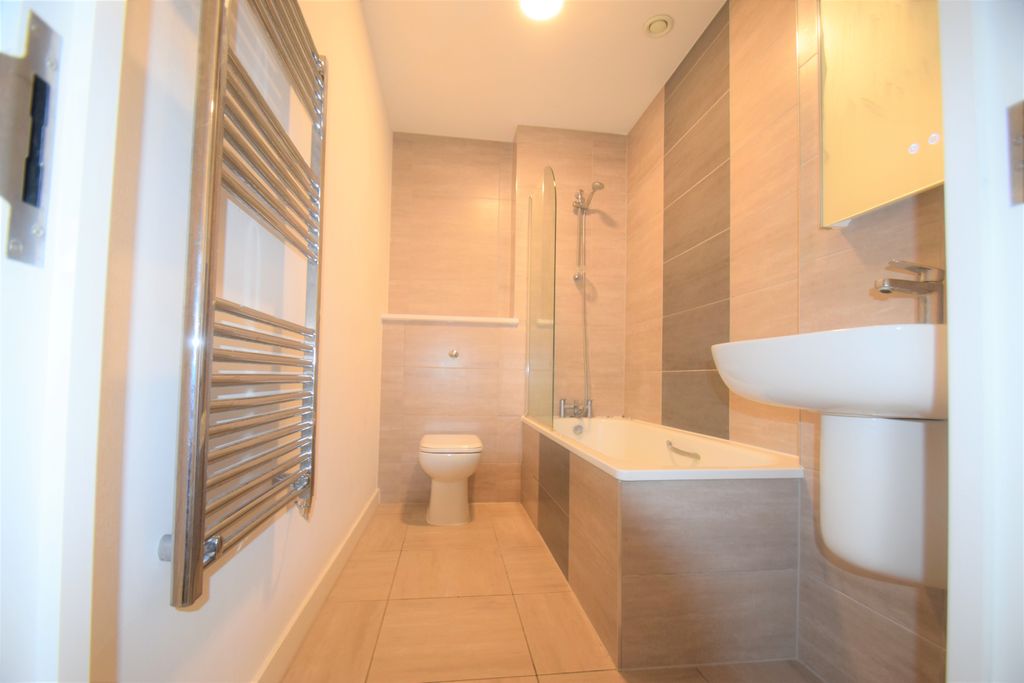 Property photo 3 of 5 Bathroom