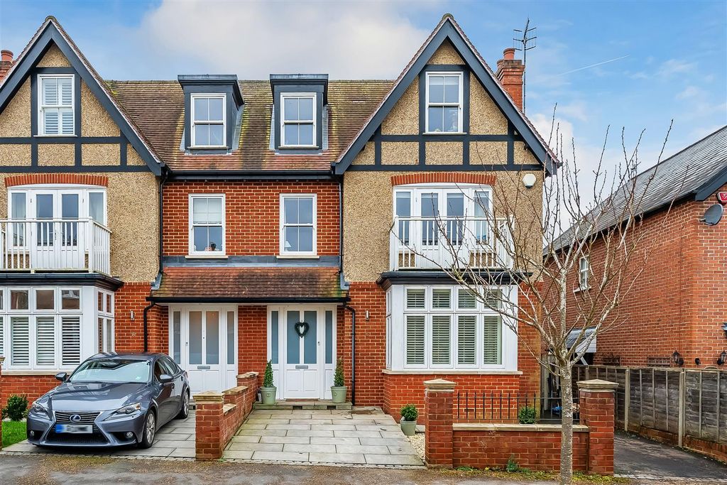 Additional image 25 of 5 bed semi-detached house for saleLonsdale Road, Dorking RH4