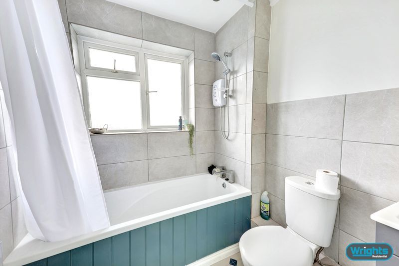 Property photo 3 of 18 Photo 4