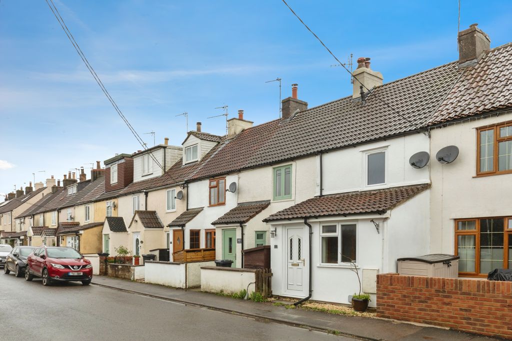 Property photo 1 of 20 Front