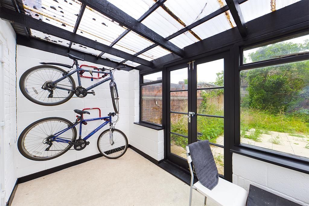 Property photo 1 of 22