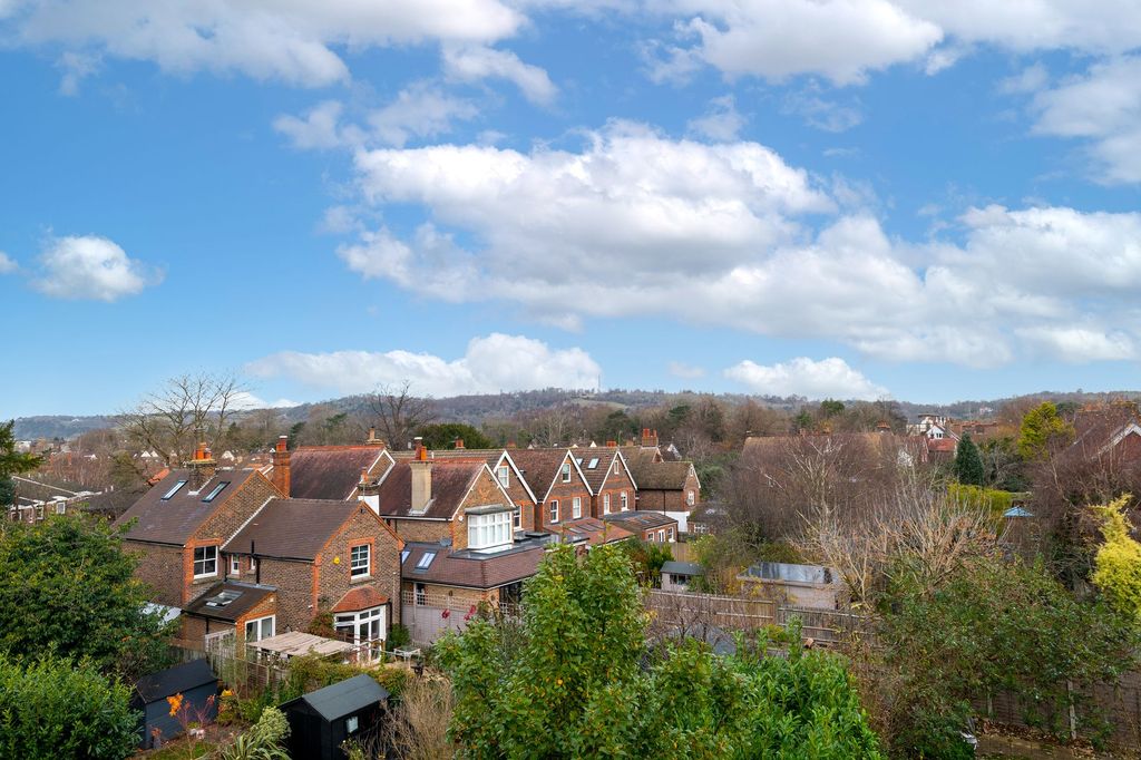 Property photo 2 of 12