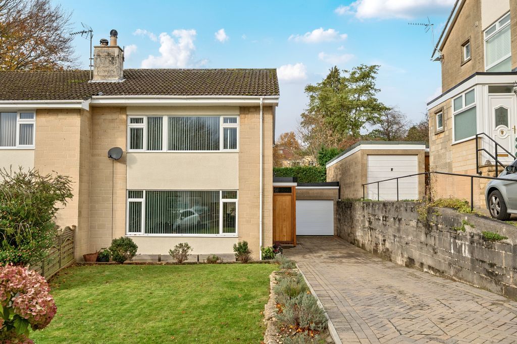 Property photo 1 of 23