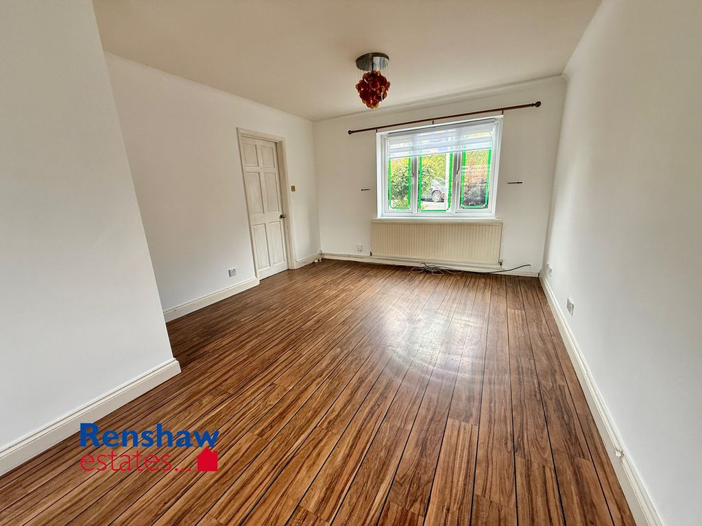 Property photo 2 of 15 L (1)