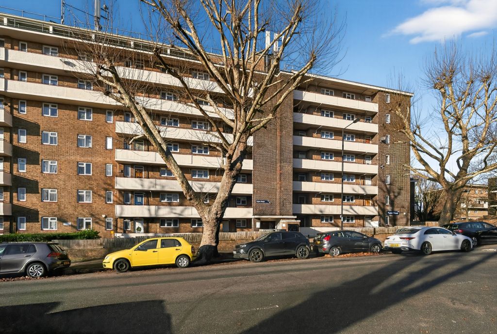 Property photo 1 of 12