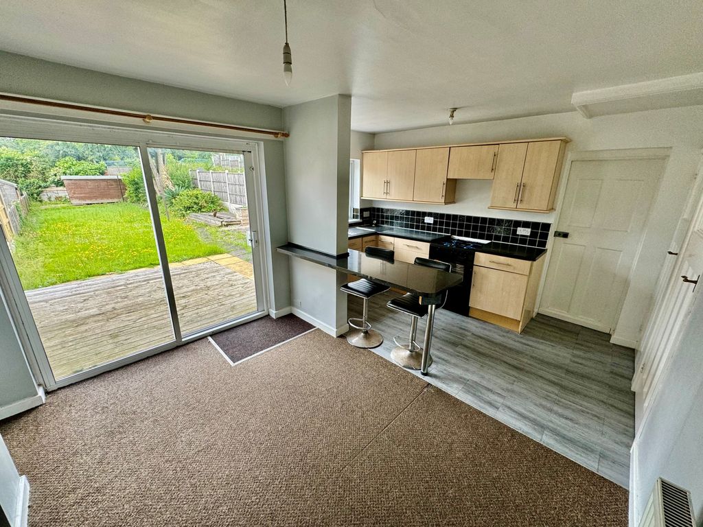 Property photo 3 of 12 Image