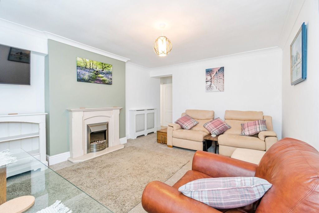 Property photo 3 of 17 Photo