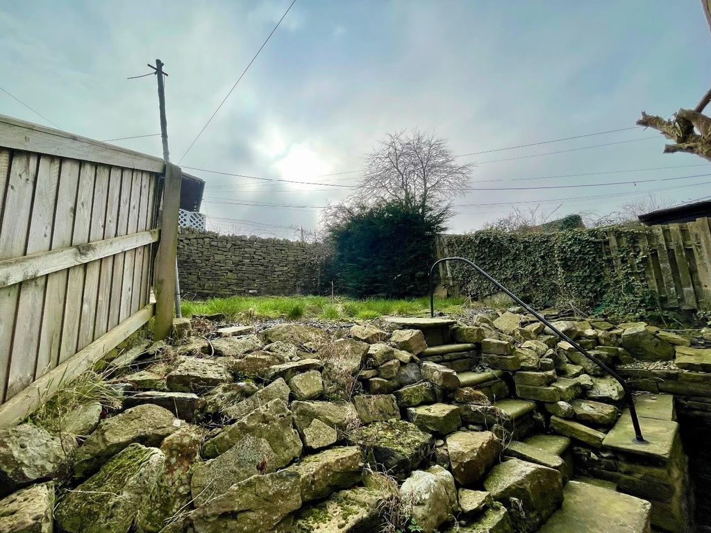 Property photo 2 of 14 Externally