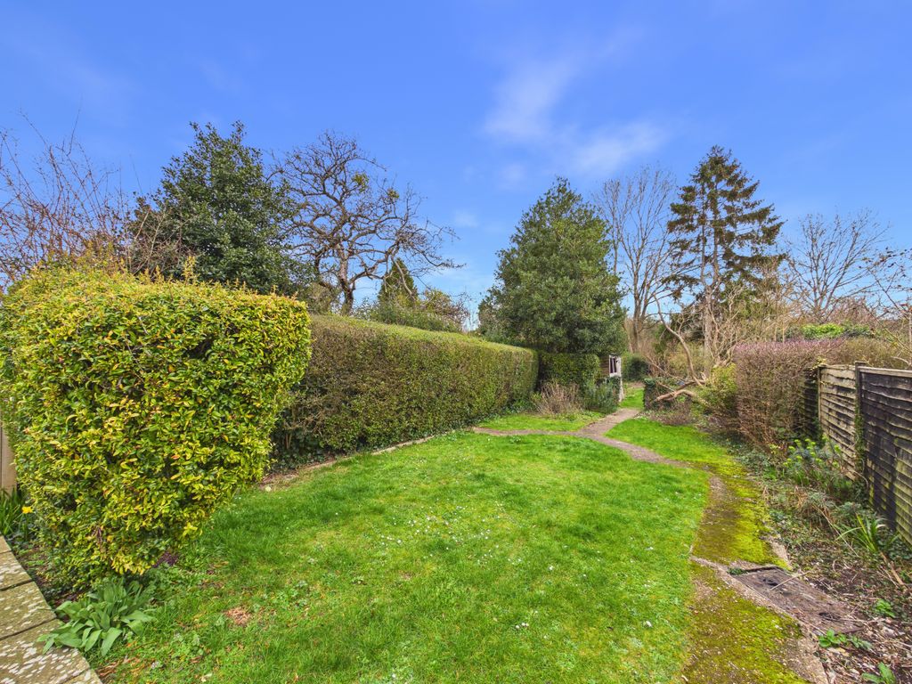 Property photo 3 of 18 Cam01354G0-Pr0673-Still001