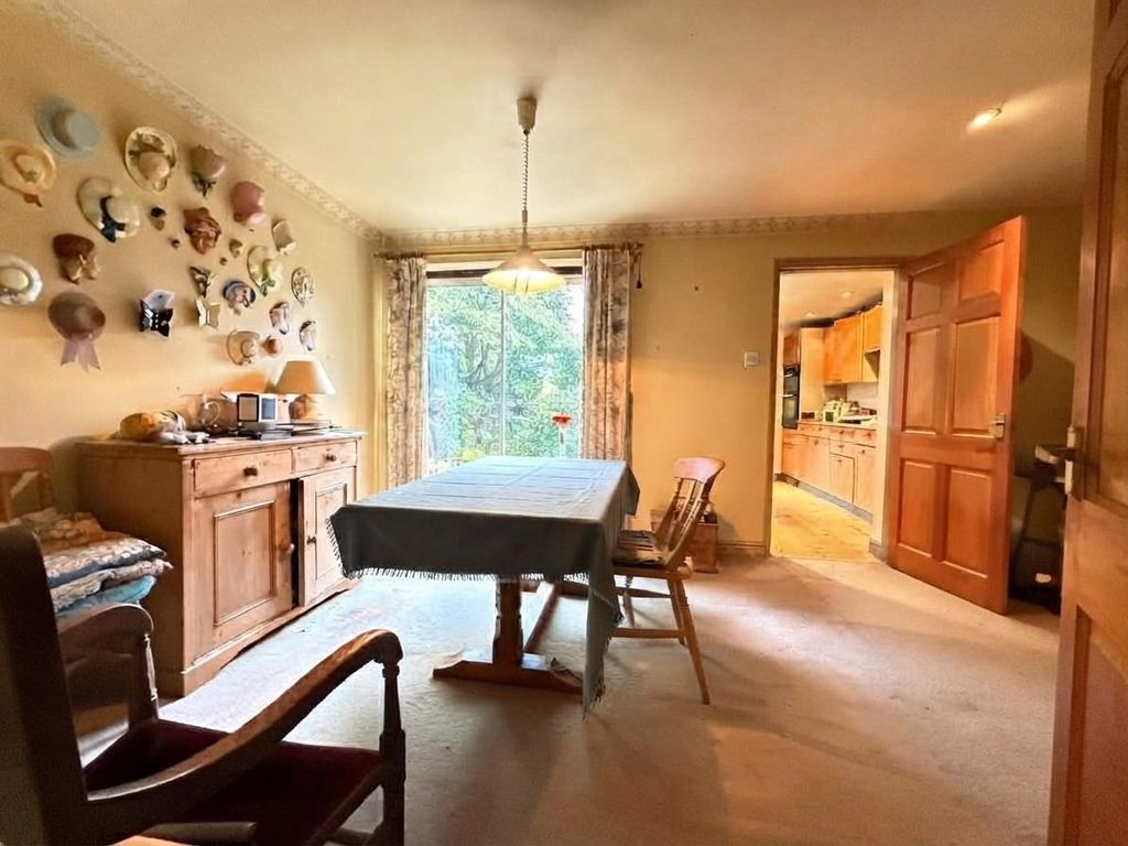 Property photo 3 of 11 2.Jpg