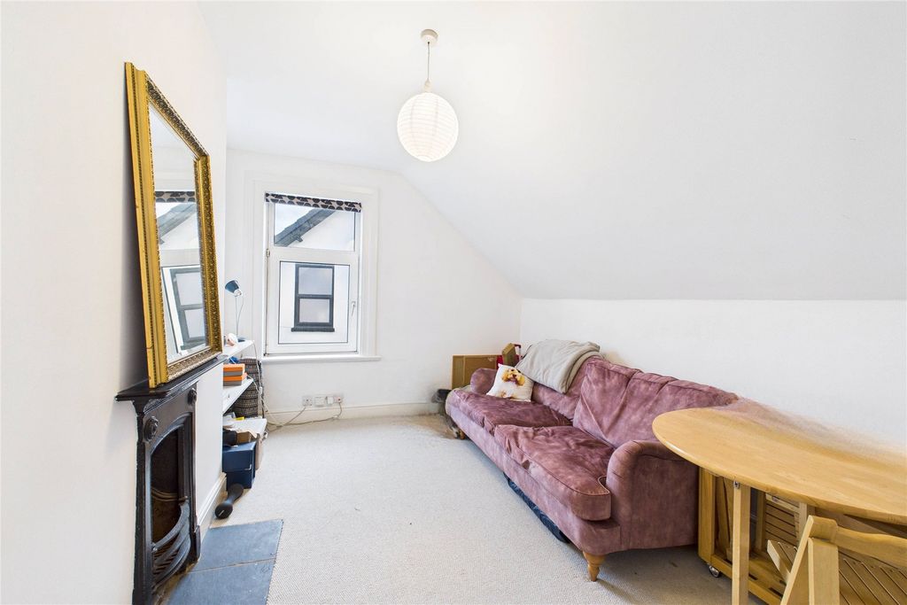 Property photo 2 of 5 Picture No. 37