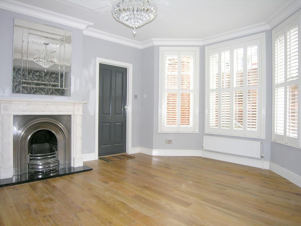 Property photo 3 of 7