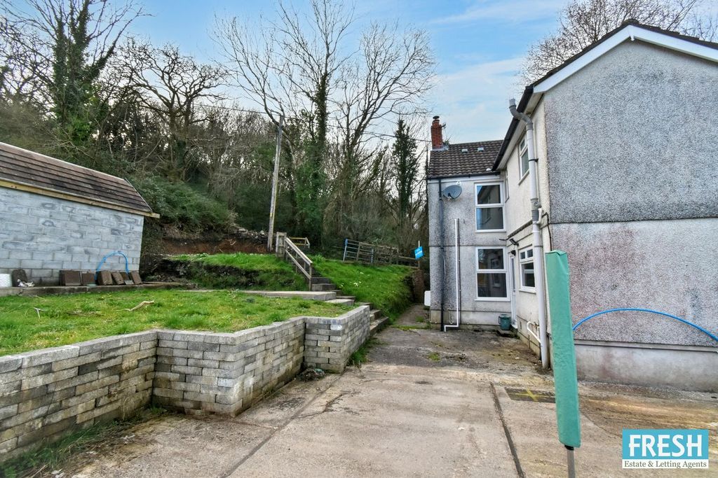 Property photo 2 of 37