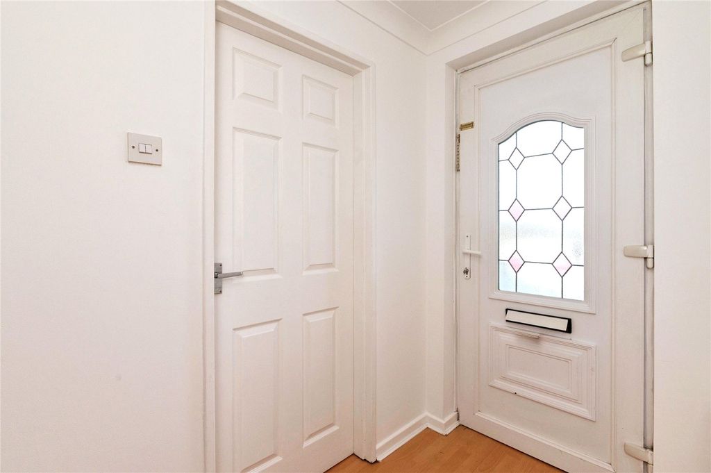 Property photo 3 of 18 Picture No. 23