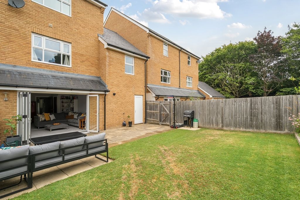 Property photo 2 of 11