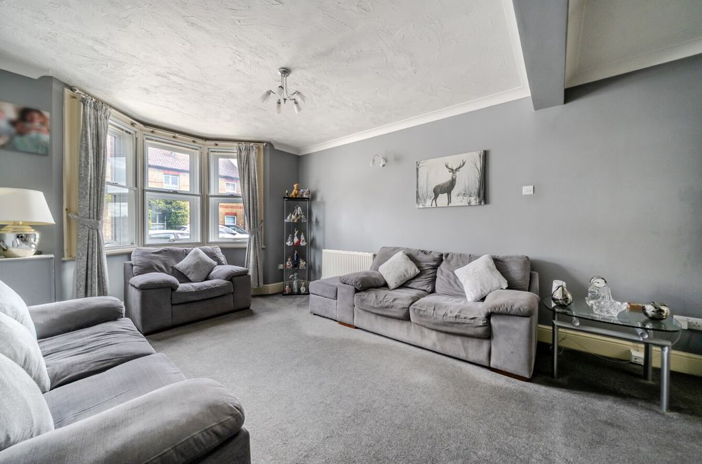Property photo 2 of 22 1520693-12-6Aa2c2...