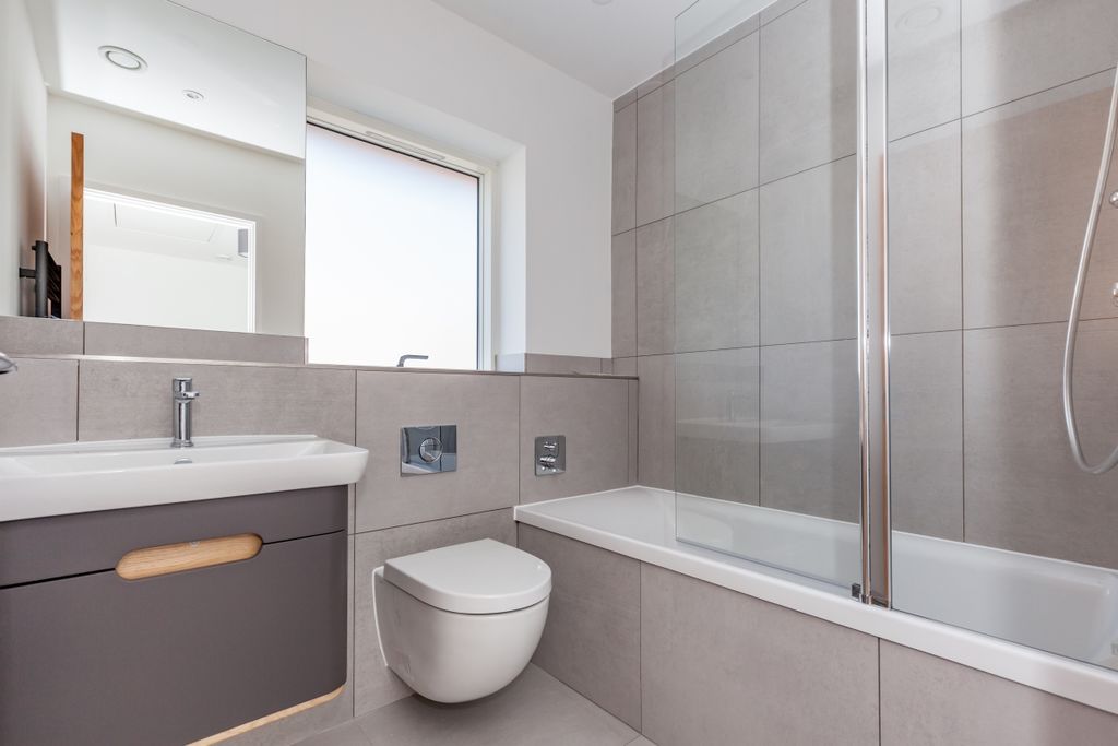 Property photo 3 of 9 86496