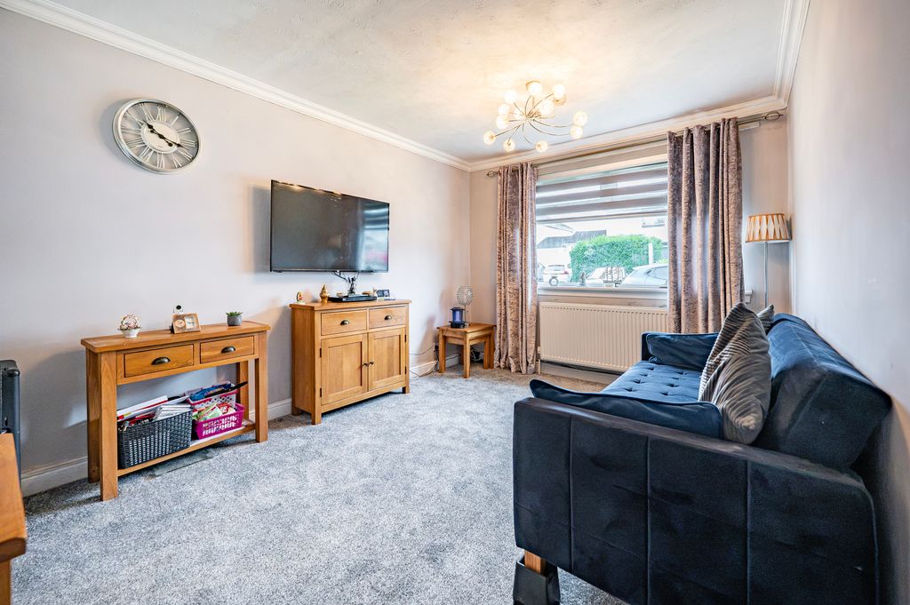 Property photo 2 of 24