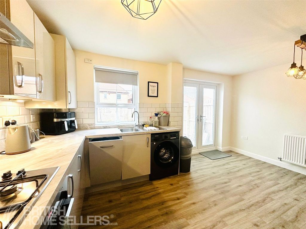 Property photo 2 of 17 Picture No. 09