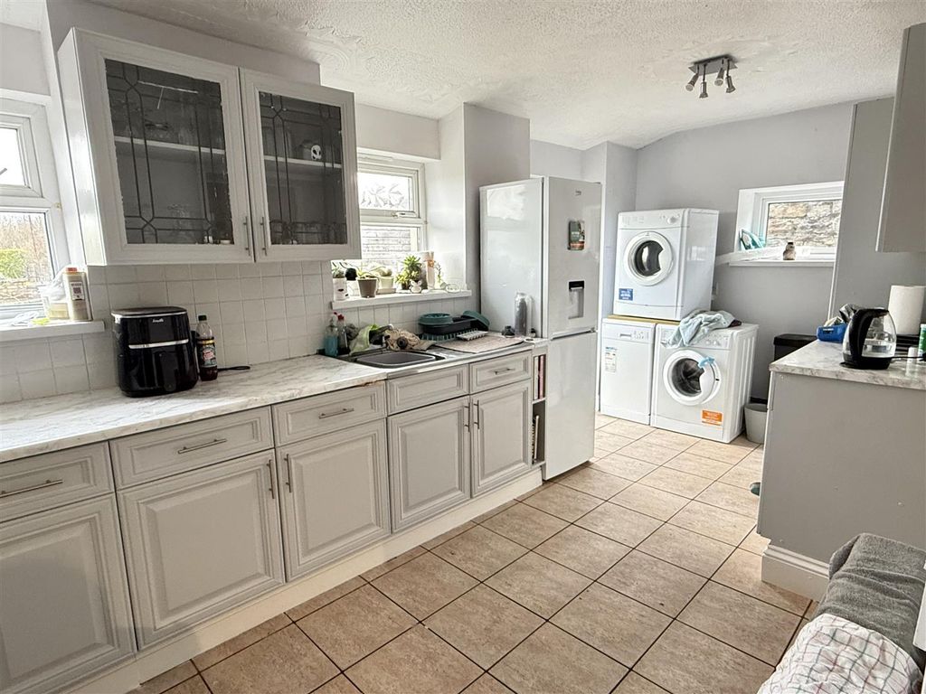 Property photo 2 of 25 Img_2225.Jpeg