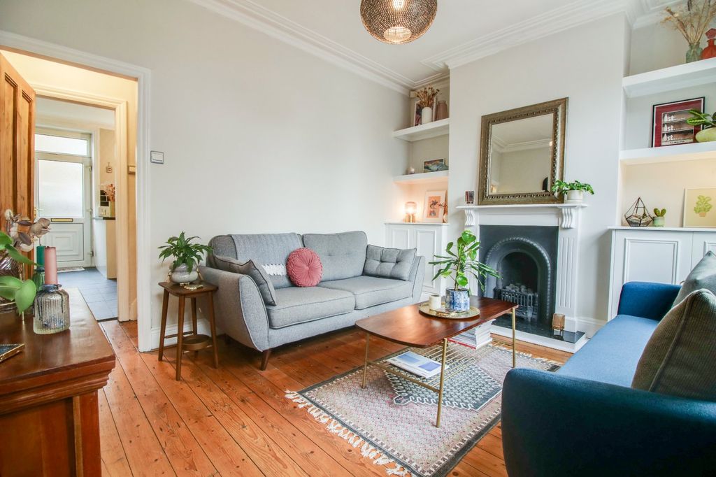 Property photo 3 of 17 Picture No. 20