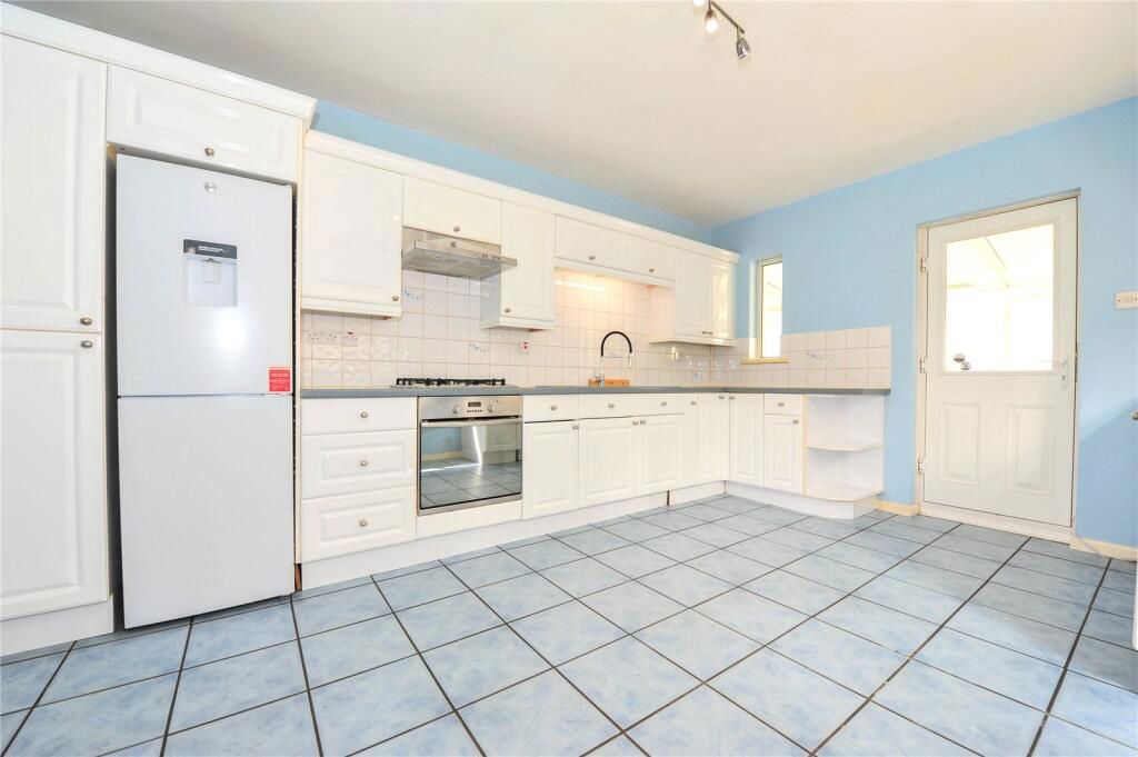 Property photo 3 of 34