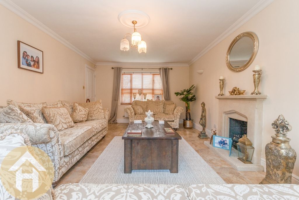 Property photo 3 of 17 Ah2749-10