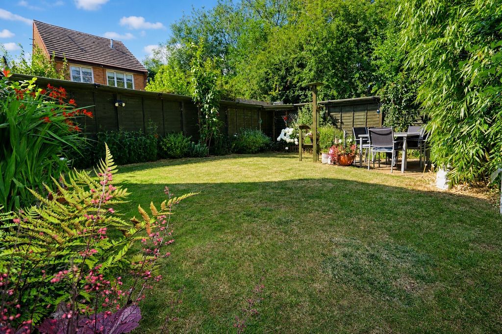 Property photo 2 of 24