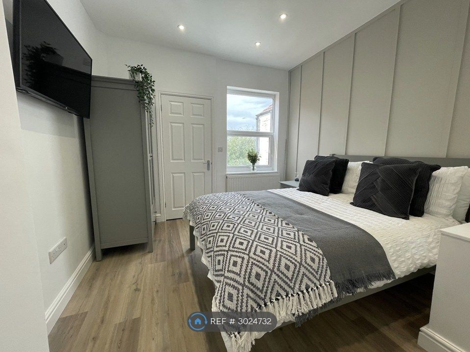 Property photo 1 of 6 Room 3