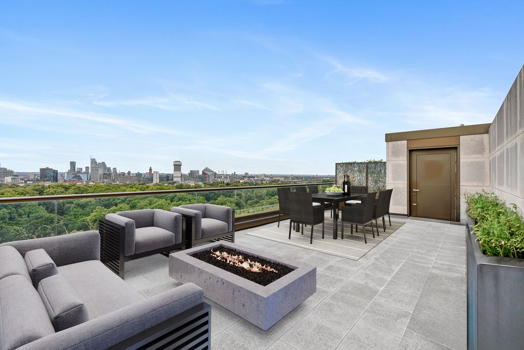 Property photo 3 of 12