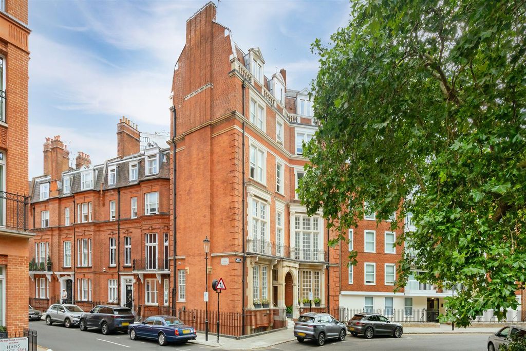Property photo 1 of 35 Flat 4, 1 Hans Place Lo-39.Jpg