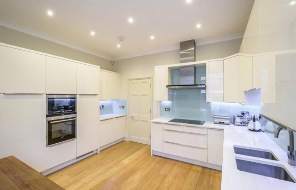 Property photo 3 of 13 Kitchen.Jpg