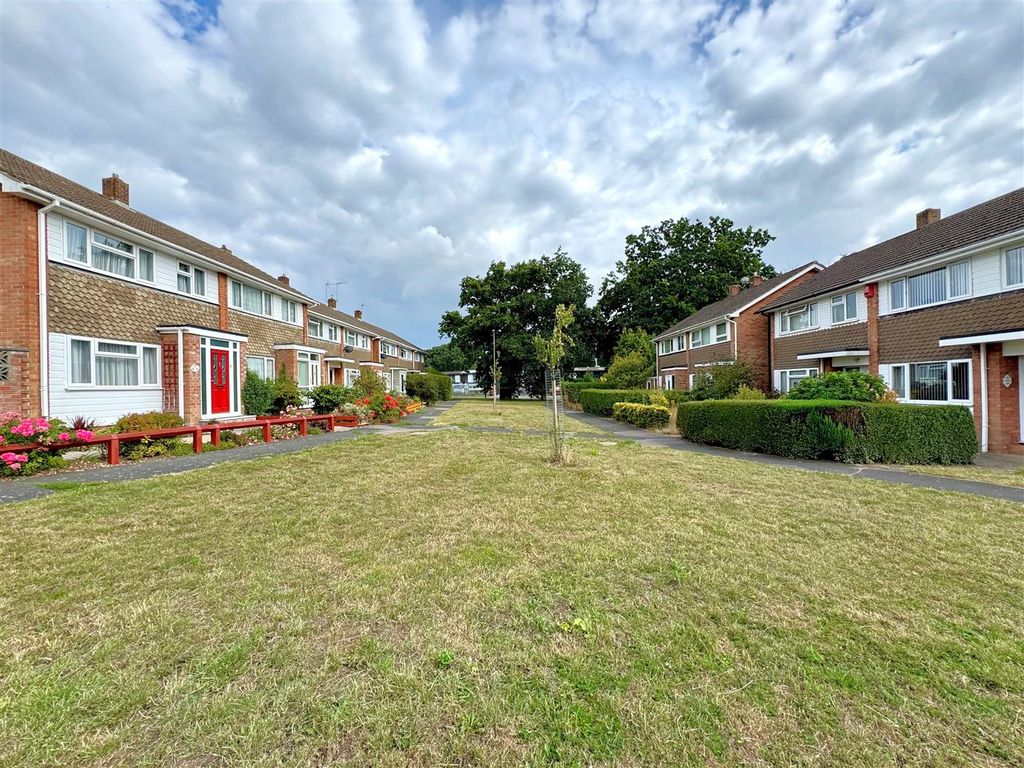 Property photo 2 of 11 Front View 2.Jpg