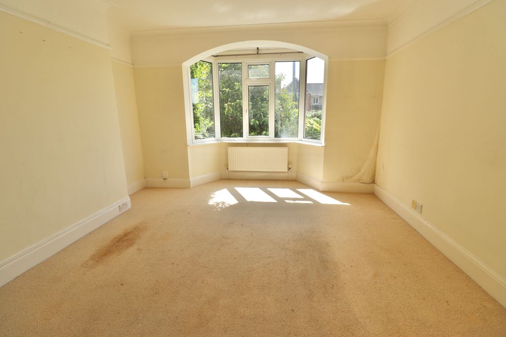 Property photo 3 of 14 Img_8988