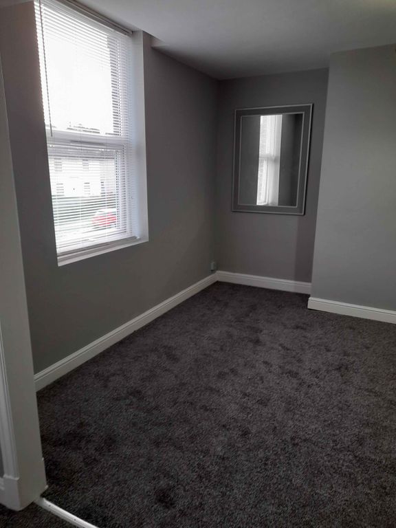 Property photo 2 of 25