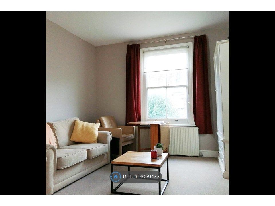 Property photo 1 of 4 Lounge