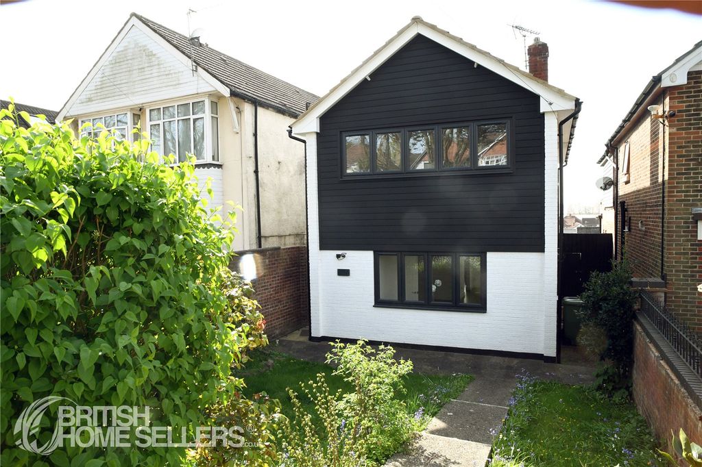 Property photo 2 of 40 Picture No. 07