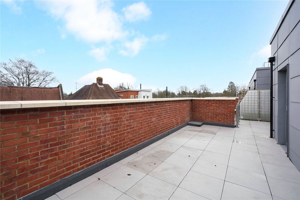 Property photo 2 of 17 Picture No. 26