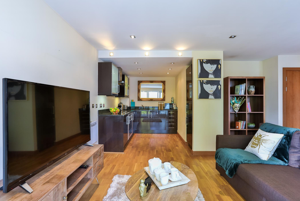 Property photo 1 of 5