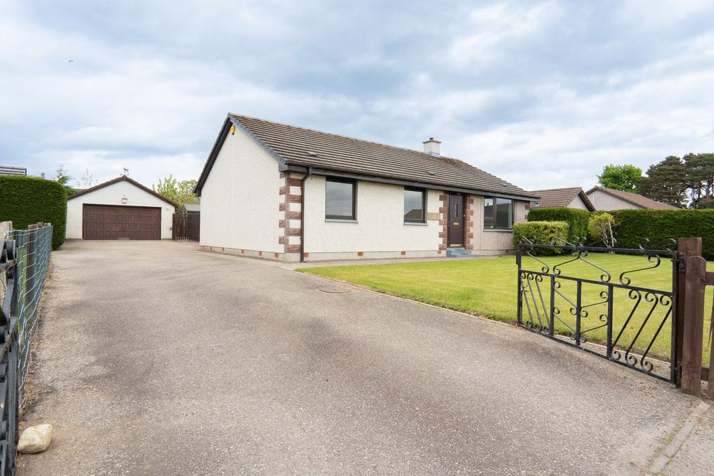 Property photo 1 of 27