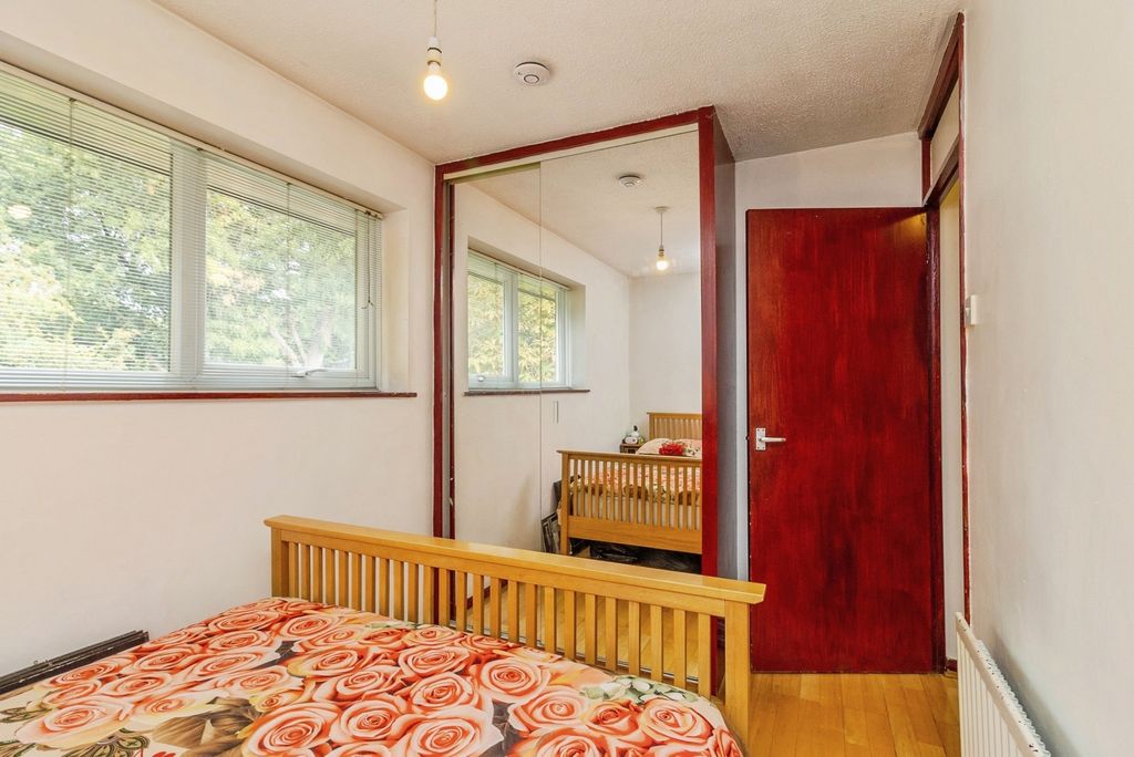 Property photo 3 of 18 Pbox-Img.Jpg