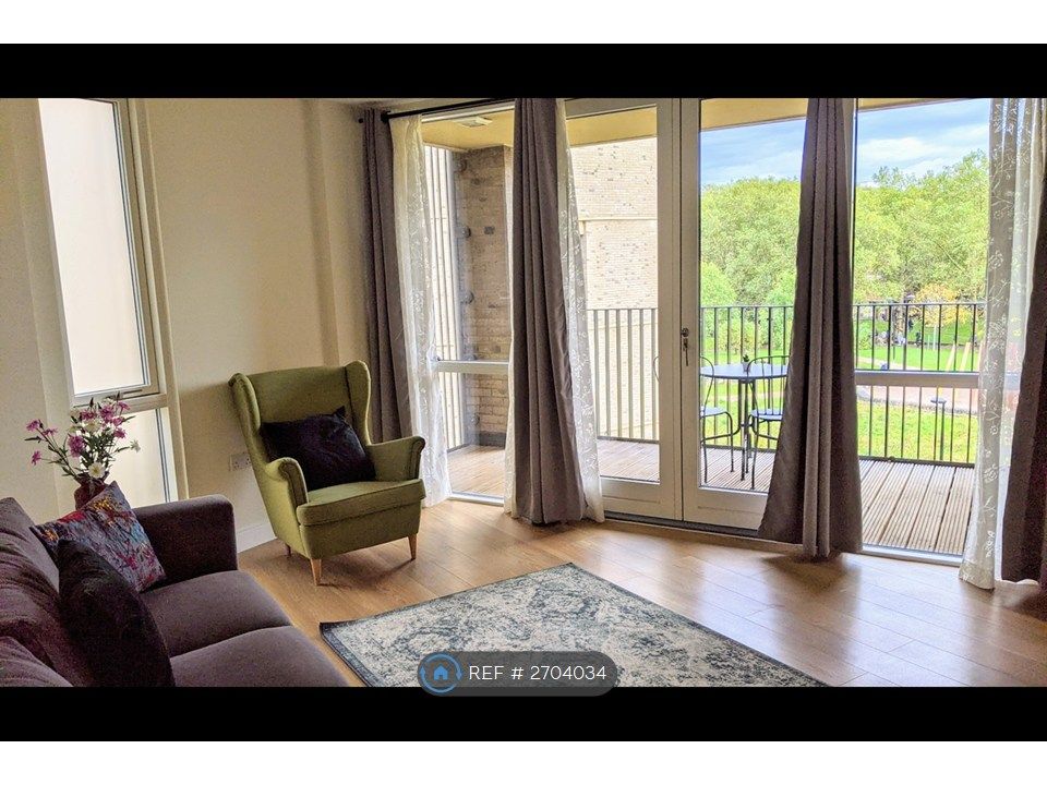 Property photo 1 of 25 Living Room