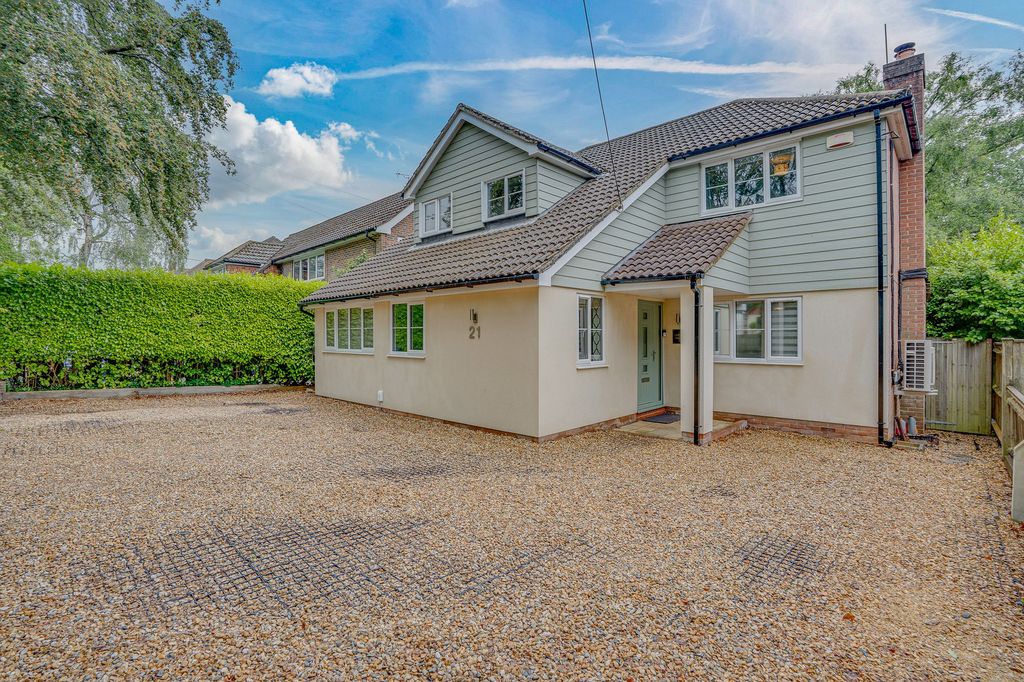 Property photo 1 of 27