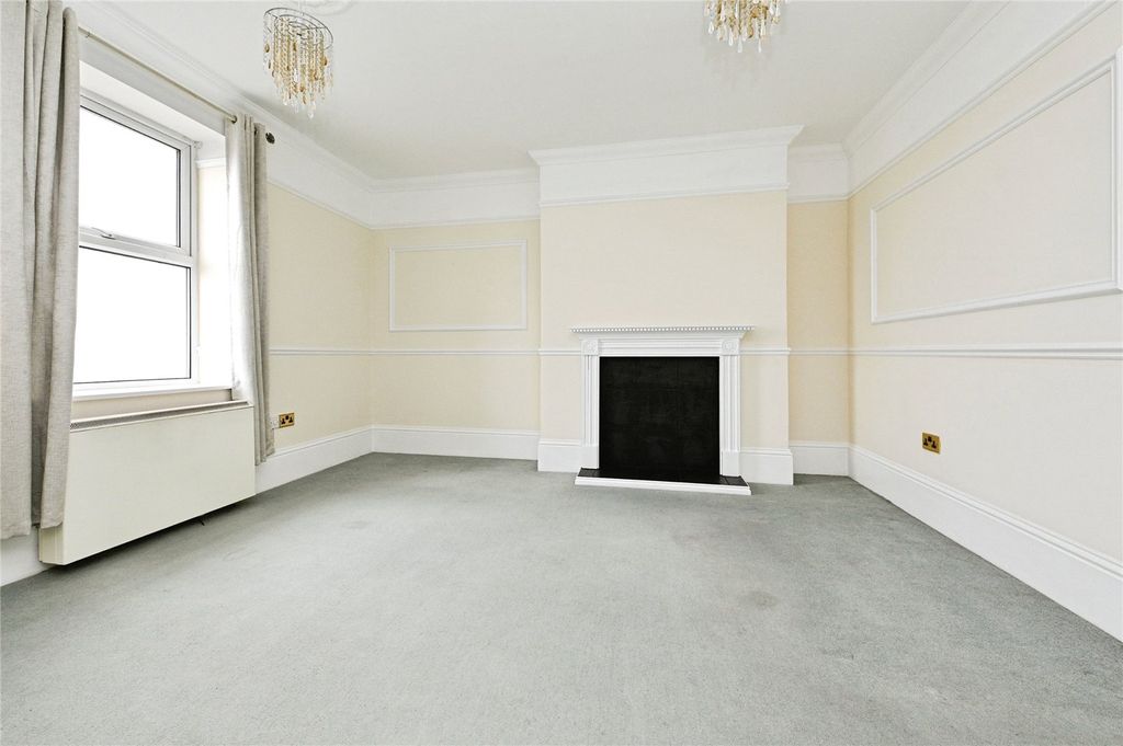 Property photo 3 of 20 Picture No. 22