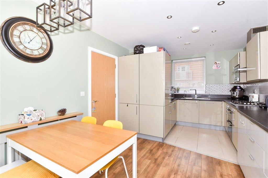 Property photo 3 of 17 Kitchen/Diner