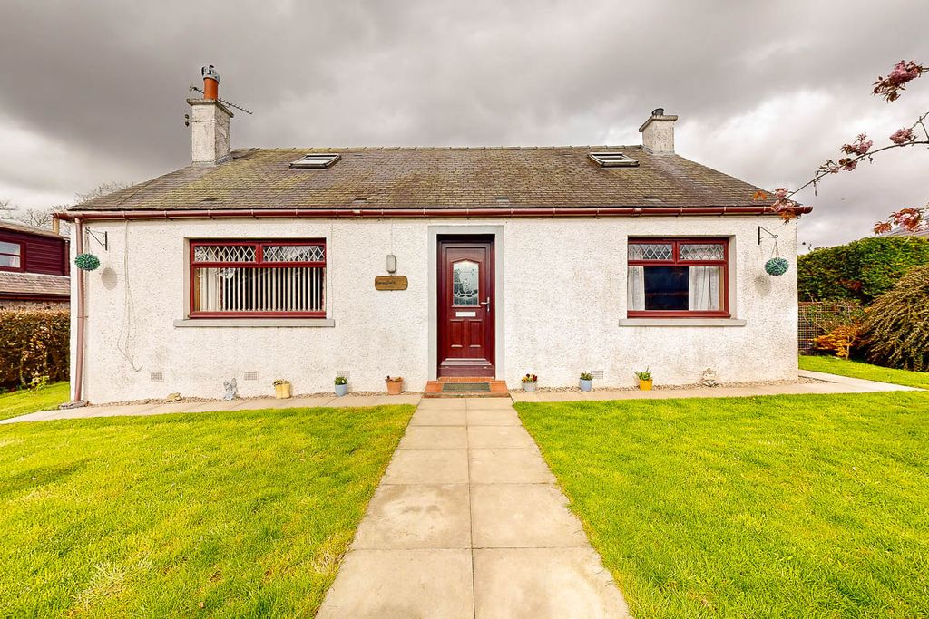 Property photo 2 of 27