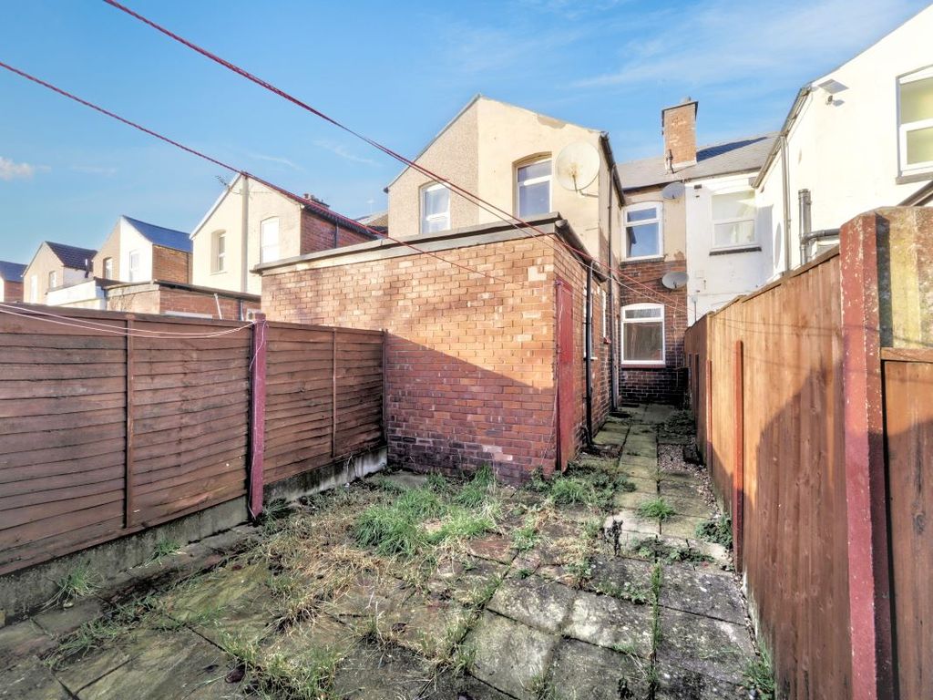 Property photo 2 of 17